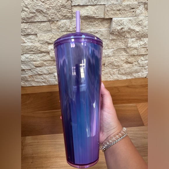 Starbucks • Purple Dome Tumbler (2022) - Picture 3 of 5